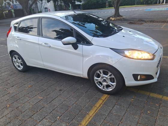 FORD FIESTA 1.6 SEL HATCH 16V FLEX 4P POWERSHIFT FORD FIESTA 1.6 SEL HATCH 16V FLEX 4P POWERSHIFT